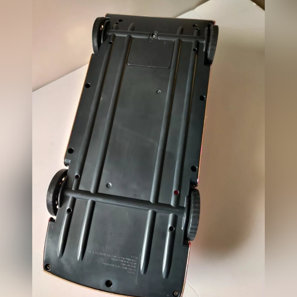 LOL Surprise Car-Pool Coupe Lights Work Batteries Not Included - Picture 3 of 10